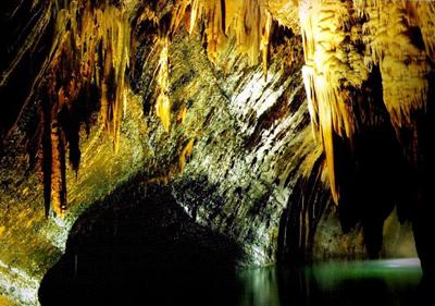 Топ-10 самых впечатляющих пещер мира, открытых для экскурсий