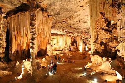 Топ-10 самых впечатляющих пещер мира, открытых для экскурсий