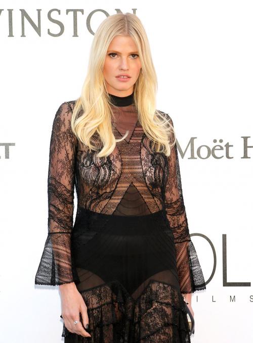 Самые отчаянные декольте на красной ковровой дорожке