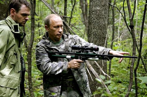 Очередной поцелуй Путина случился в стране уссурийских тигров