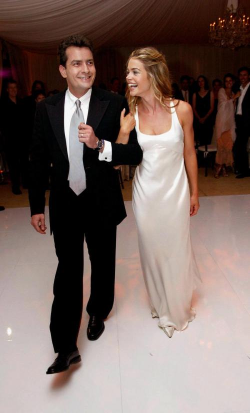 10 самых необычных брачных контрактов звезд