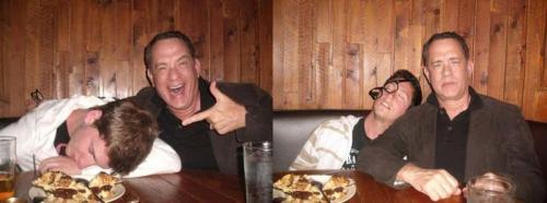 Знаменитости строят "рожки" на камеру