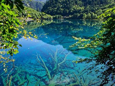 Топ-8 самых удивительных озер мира