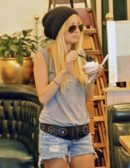 Звезды едят мороженое