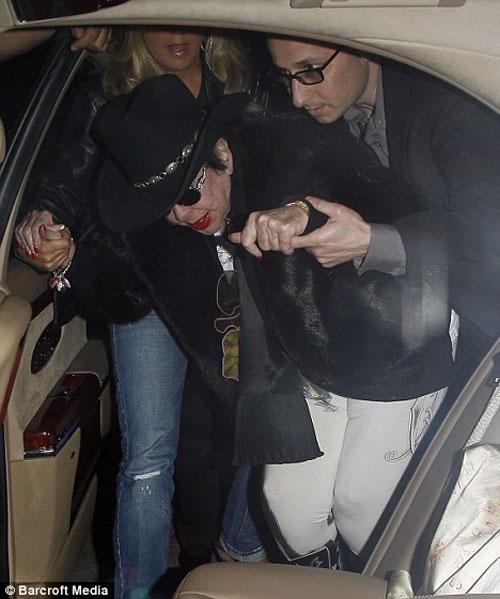 Элизабет Тейлор перевоплотилась в Майкла Джексона