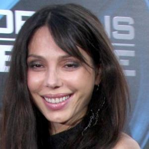 Неравный брак: тайные страсти знаменитостей