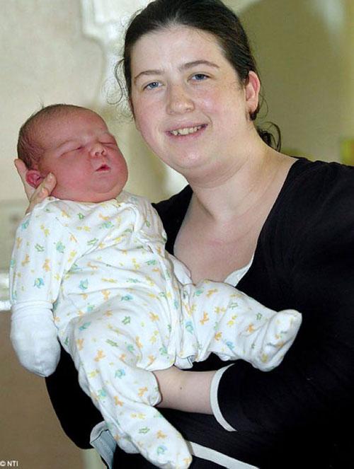В Англии родился младенец-великан весом 5,5 кг