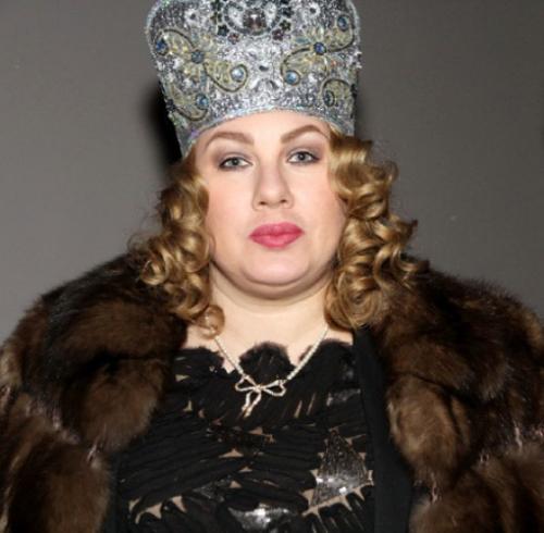 Располневшие звезды, которые не стесняются выходить на сцену