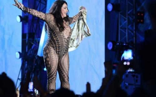 Располневшие звезды, которые не стесняются выходить на сцену