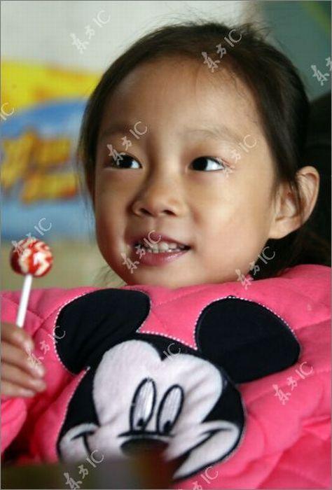 В Китае найдена 4-летняя "беременная" девочка