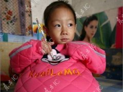 В Китае найдена 4-летняя "беременная" девочка