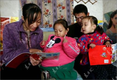 В Китае найдена 4-летняя "беременная" девочка