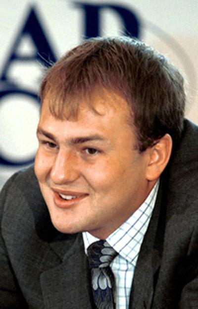 Кем российские олигархи были в  свои 25 лет