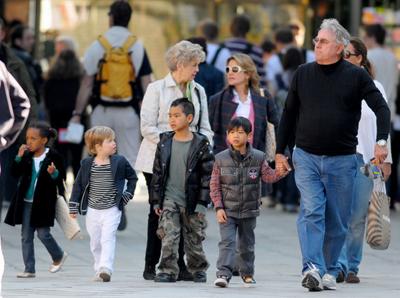 Звездные семьи: родные и близкие знаменитостей