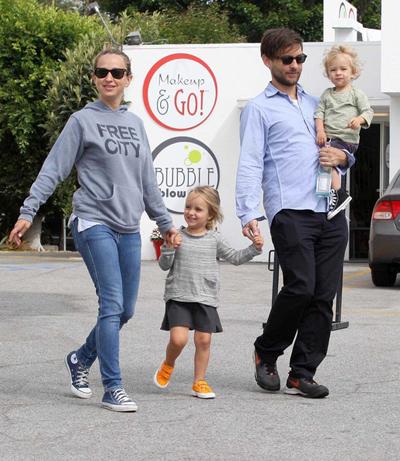 Звездные семьи: родные и близкие знаменитостей