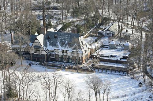 Еще один дом для Бранджелинов