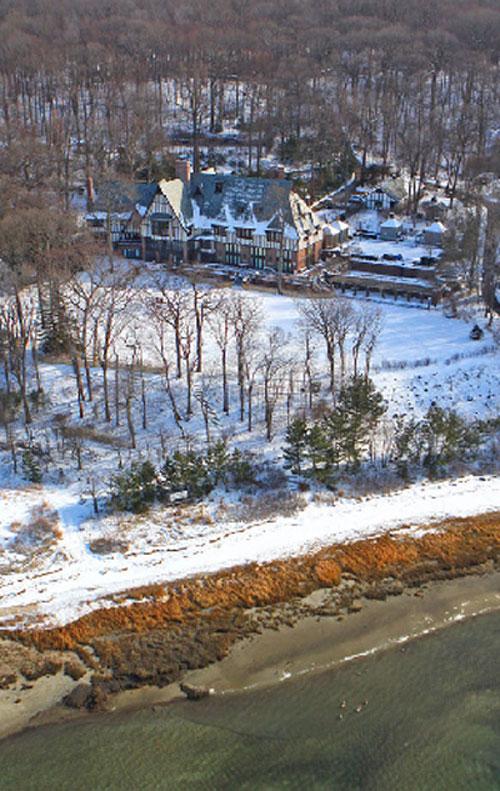 Еще один дом для Бранджелинов