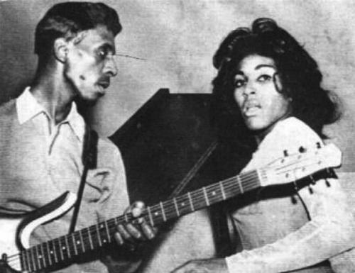 Знаменитости, подвергшиеся домашнему насилию