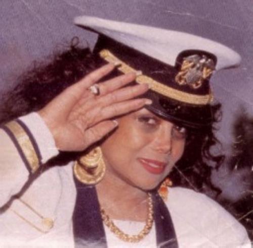 Знаменитости, подвергшиеся домашнему насилию