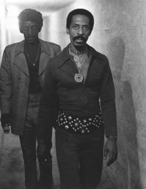 Знаменитости, подвергшиеся домашнему насилию