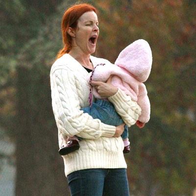 Спят усталые звездушки: зевающие знаменитости