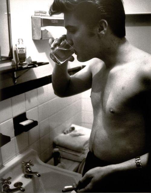 Редкие фотографии всемирно известных звезд. Часть 28