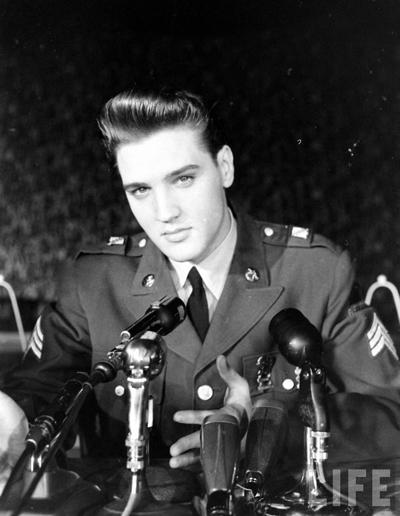 Редкие фотографии всемирно известных звезд. Часть 28