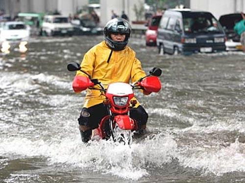 Над Филиппинами пронесся тайфун