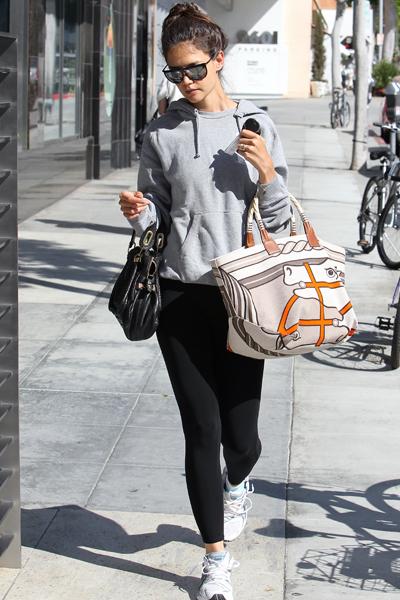 Кэти Холмс показала безупречную попку