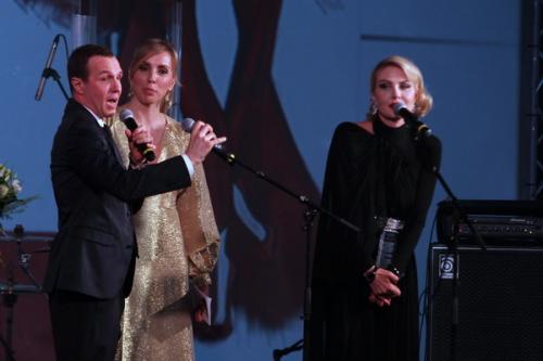 Ксения Собчак напугала Ренату Литвинову