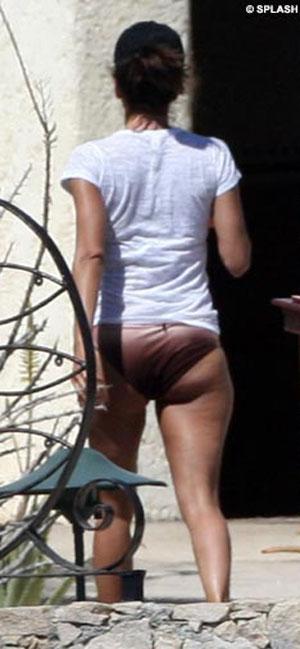 Ева Лонгория отбросила официоз вместе со штанами