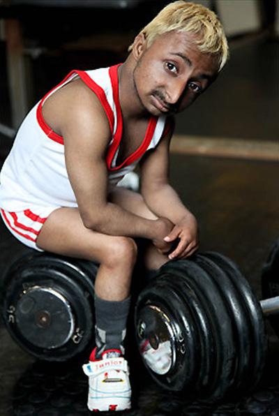 Самый маленький культурист приехал в Лондон