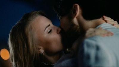 Роман Билык впервые показал жену в клипе группы «Звери»