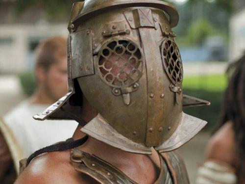 Самые жуткие способы спрятать лицо