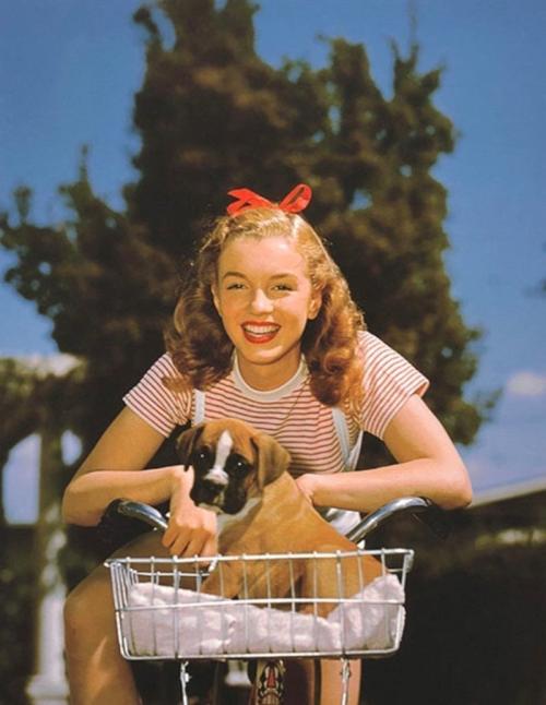 На аукцион выставят неопубликованные ранее фото Мэрилин Монро