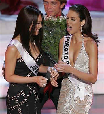 «Мисс Вселенная 2006»: выход в бикини