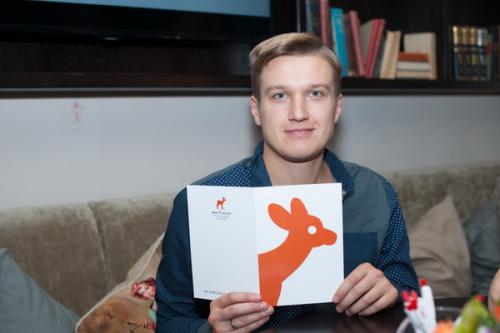 Гоша Куценко и Константин Хабенский отправили открытки детям