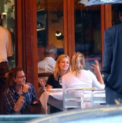 Джонни Депп с «коллегами по цеху»