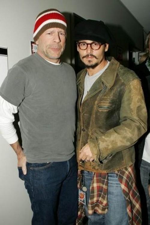 Джонни Депп с «коллегами по цеху»