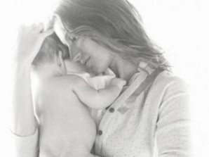 Жизель Бундхен снялась с новорожденным сыном для Vogue