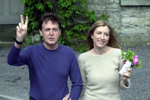 9 женщин и 1 мужчина, разорившие звезд при разводе