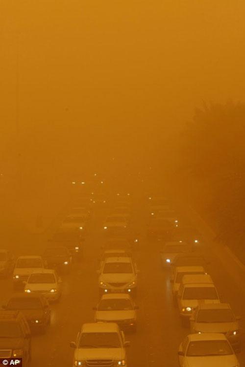 Столицу Саудовской Аравии накрыла песчаная буря