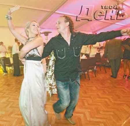 На дне рождения Крутого Басков и Собчак устроили дикие танцы