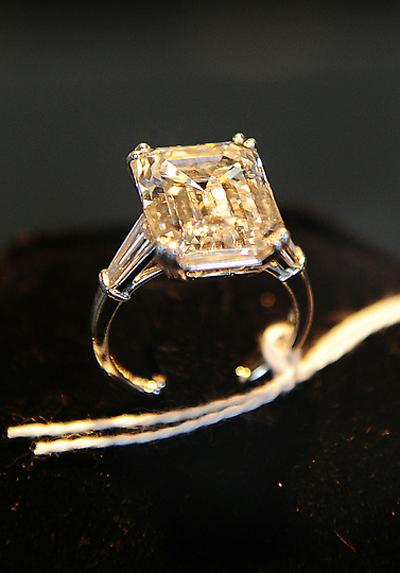 Вещи "афериста века" Бернарда Мэдоффа выставлены на продажу