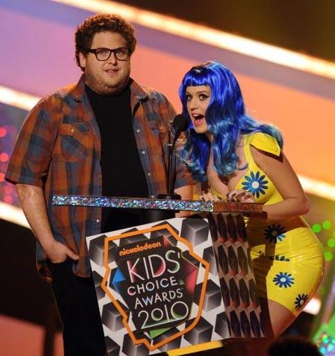 Кэти Пери плеснули зеленью  в лицо