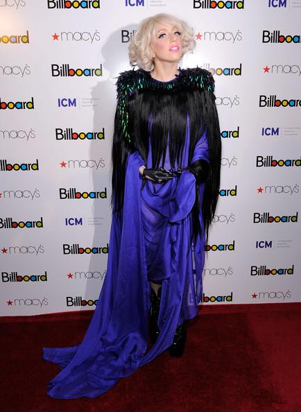 Самые безумные наряды Леди Гага