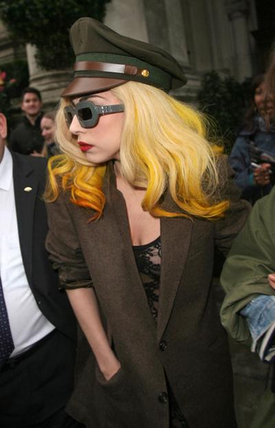 Самые безумные наряды Леди Гага