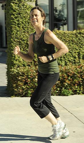 Звёзды потеют над стройной фигурой