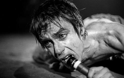 Звезды до и после появления наркотиков и алкоголя в их жизни