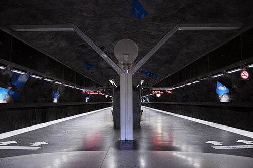 Пещерная подземка Стокгольма